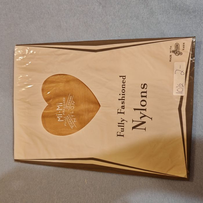Pończochy nylonowe do pasa ze szwem Vintage