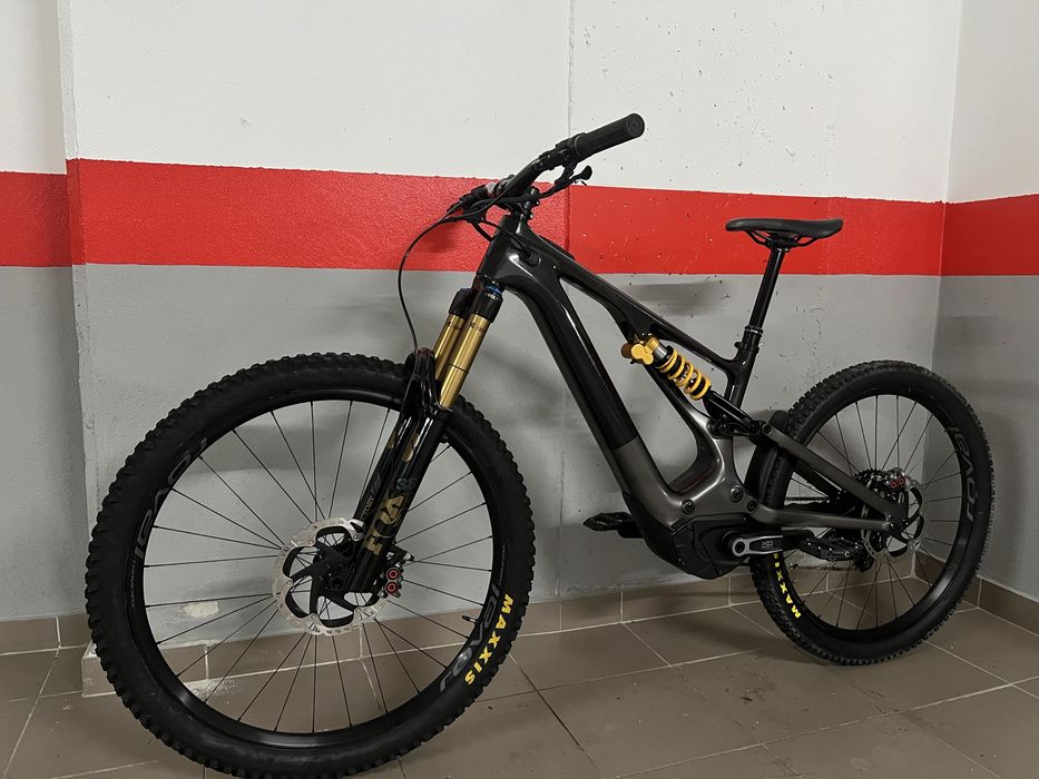 Specialized Turbo Levo (3) 2022 Carbon