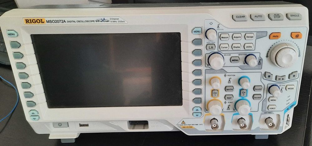 Osciloscópio RIGOL + Logic Probe64738414389635121