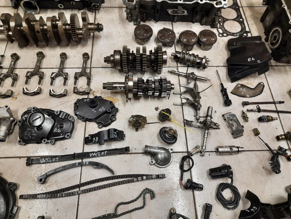 Yamaha r6 silnik części RJ05 głowica wał cylinder skrzynia kapa 03-04r