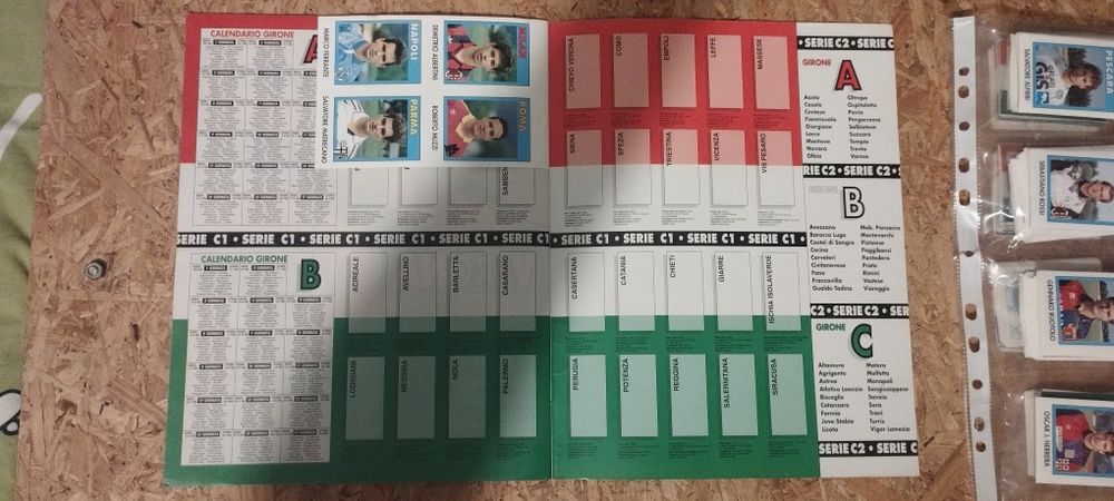 Set completo calcio 93 com 436 cromos por colar