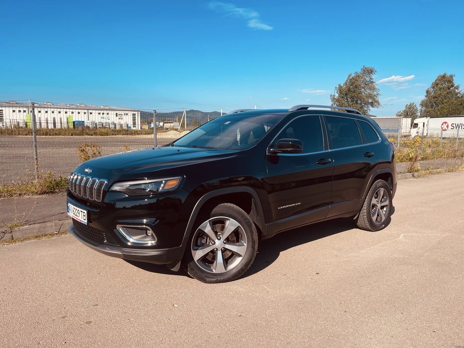 Продам Jeep Cherokee