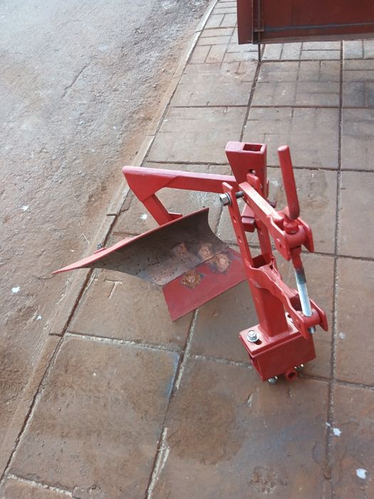 Причетний пристрій до мотоблока.