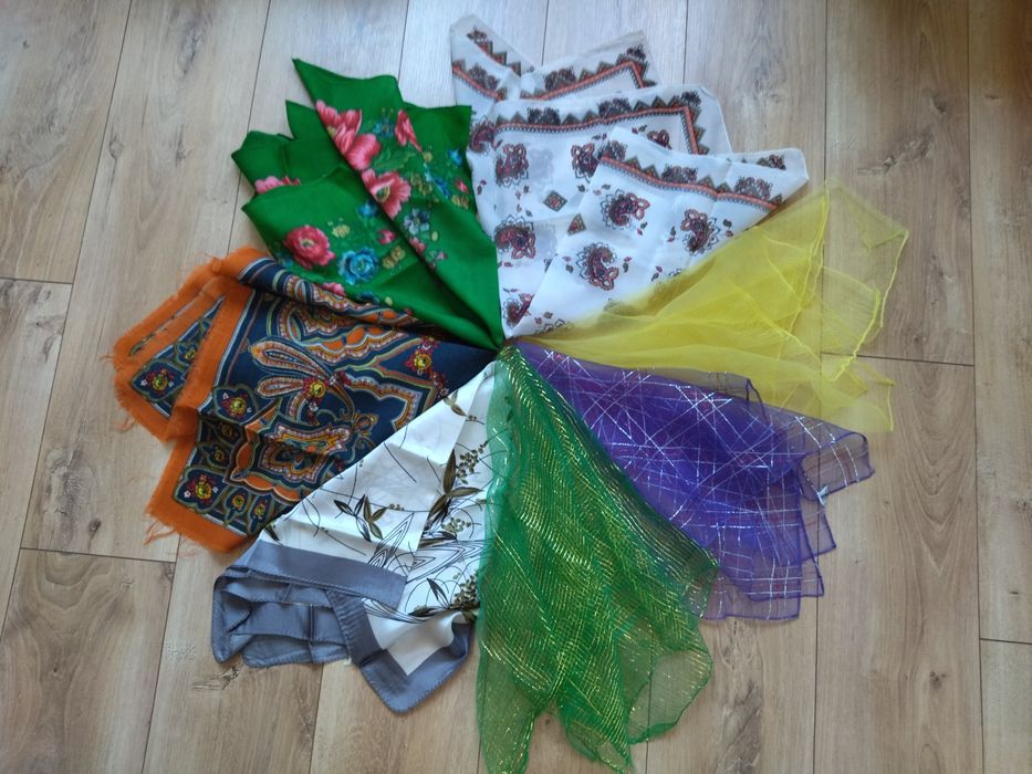 Apaszki w pięknych kolorach