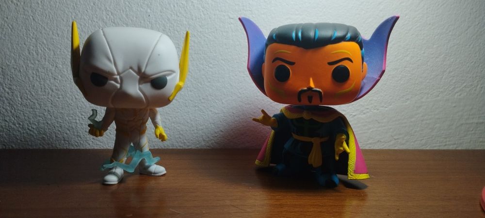 BD Marvel e Pop figures