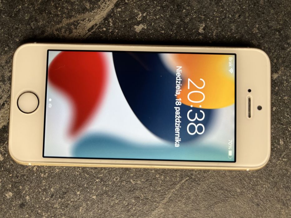 iPhone SE 16GB 2016