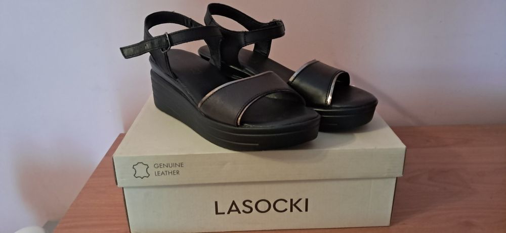 Sandały na koturnie Lasocki r.38 stan idealny
