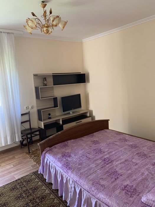 1 кімнатний будинок  р-н Хотинська