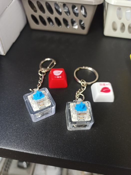 Брелок для геймерів кнопка свитч(кейкап) антистресс