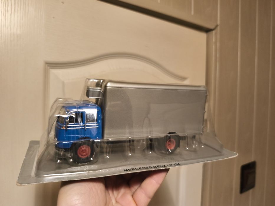 Mercedes-Benz LP334, Kultowe ciężarówki PRL, 1:43, DeAgostini, NOWY!