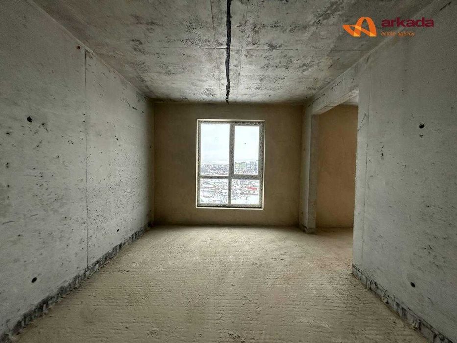 Продаж просторої 2-кімнатної квартири з кухнею-студією