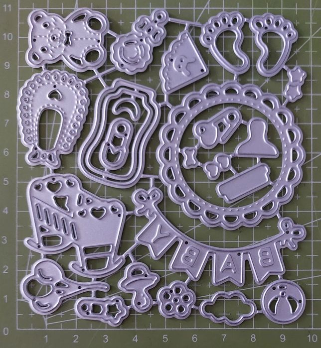 867. Wykrojniki kołyska butelka śliniak miś scrapbooking