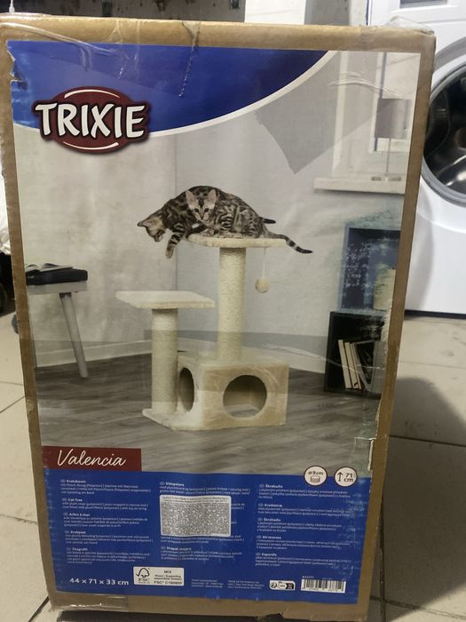 Когтеточка Trixie - Дряпка с домиком «Valencia» (бежевая