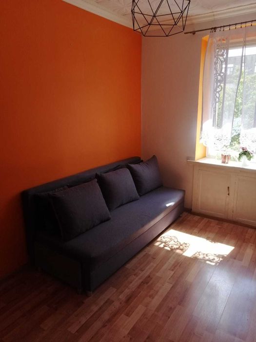 2 pokoje z aneksem kuchennym, II p. 28 m2, (umeblowane), Górna -umowa na czas nieokreślony 26 tys. zł