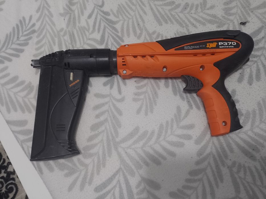 Vende se Pistola Finca Pinos Spit 370