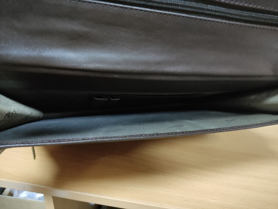 Кожаный  портфель 1шт