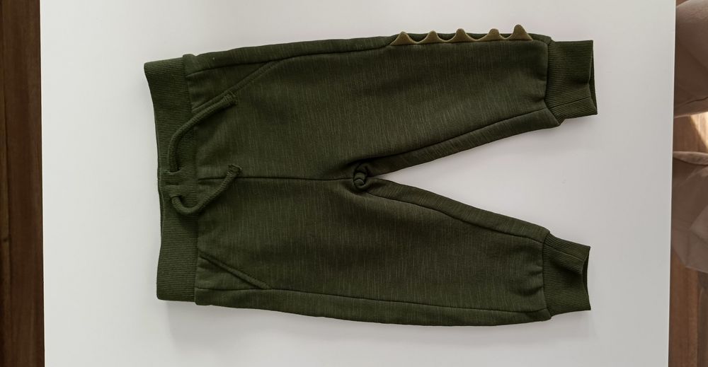 Spodnie dresowe Primark r.80 ocieplane