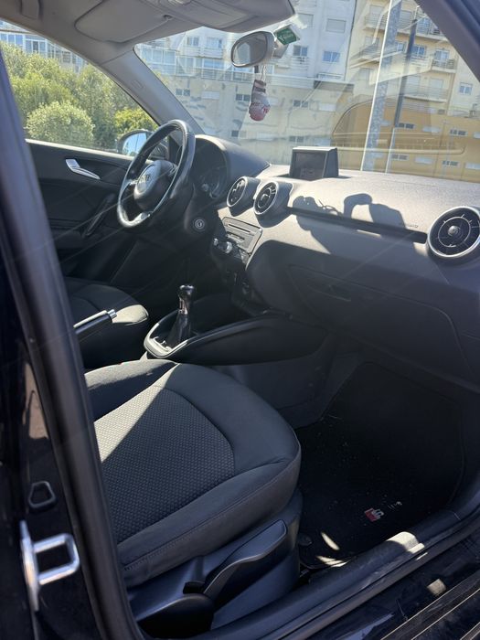 Audi A1 Sportback 1.6 TDI — photo 5