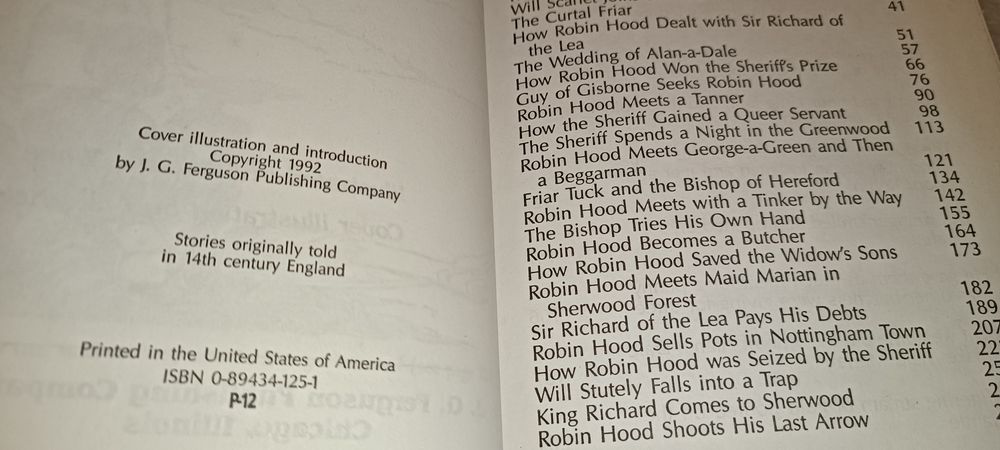 Livro Robin Hood - livro de 1992
Livro de capa dura azul Robin Hood de 1992