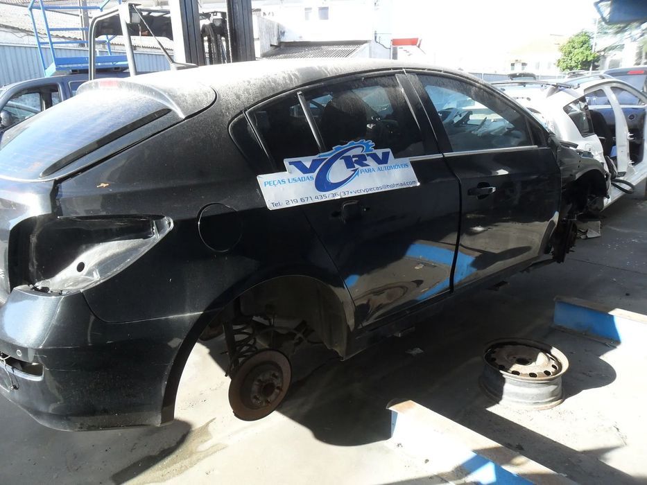 Chevrolet Cruze 1.7cdti - traseira completa