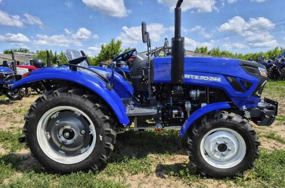 Мінітрактор Forte RD-244 H трактор на широкій гумі