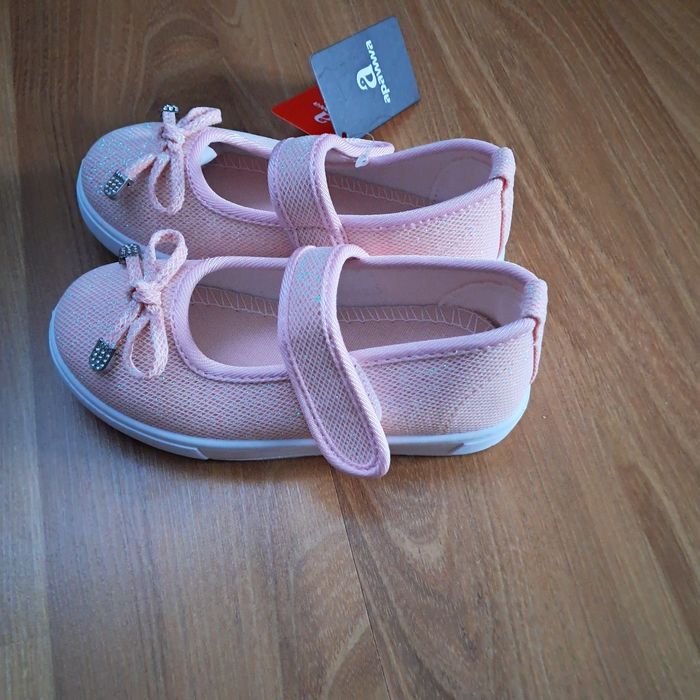 Tenisówki dla dziewczynki rozmiar 22 (wkładka 15,5  cm)