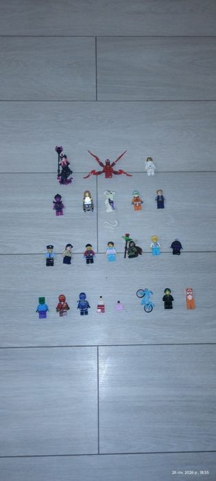 Продаж лего фігурок