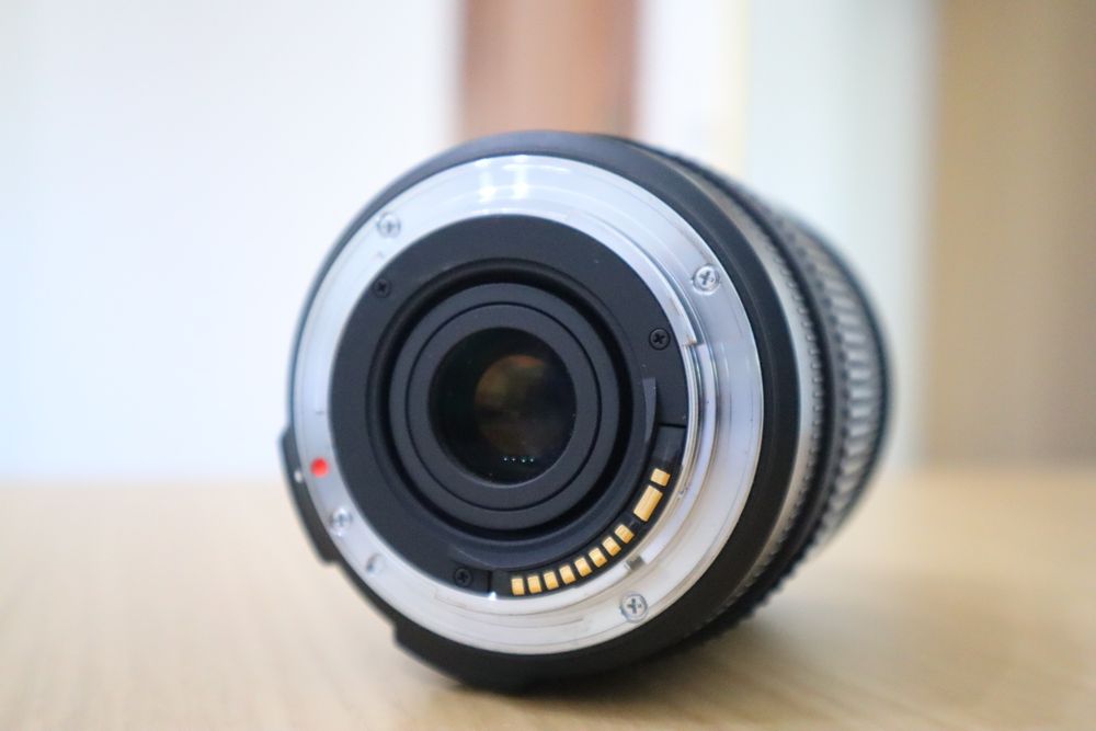 Sigma 18-200mm F/ 3.5-6.3 DC OS - Canon EF