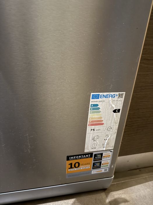 Maquina lavar loiça Hotpoint Ariston