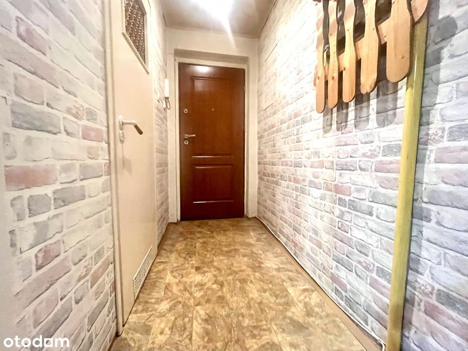 Mieszkanie na pierwszym piętrze z balkonem, zadbany budynek!
