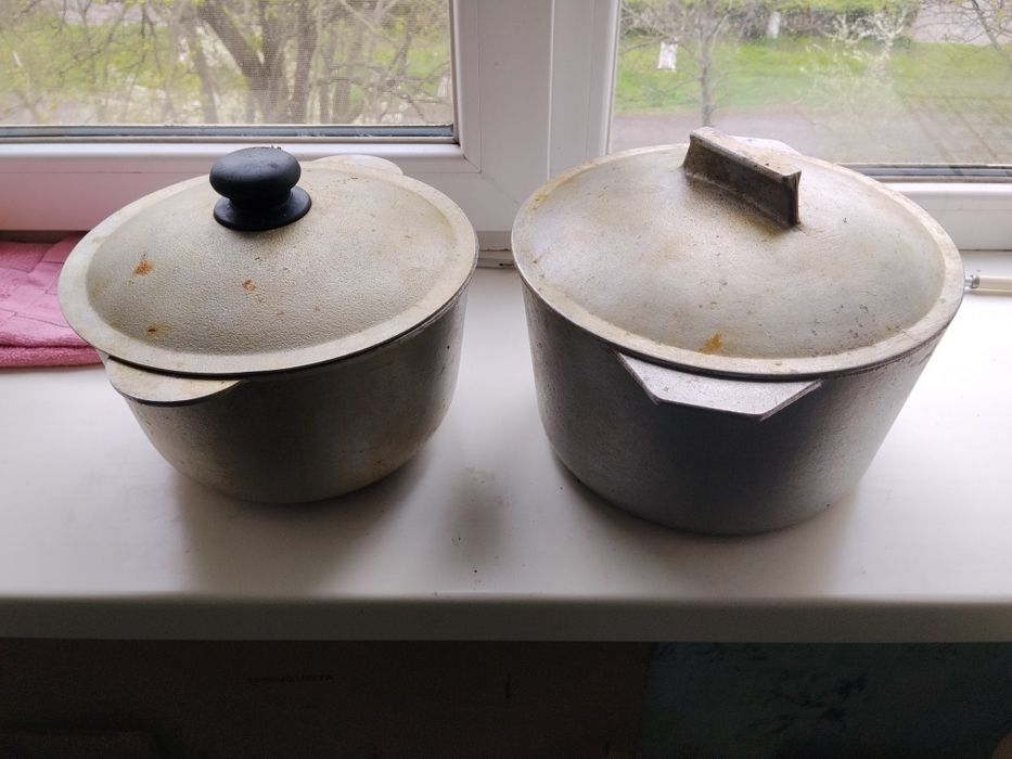 Казаны мыска мясорубка пельменица бидоны молоток для отбивания мяса