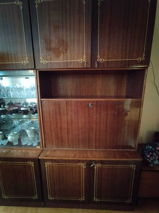 Стінка у вітальню