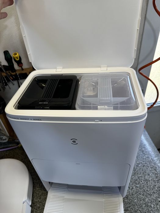 Робот пилосос Ecovacs Deebot X5