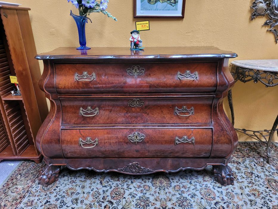 Cómoda muito antiga de barriga - Bom estado g