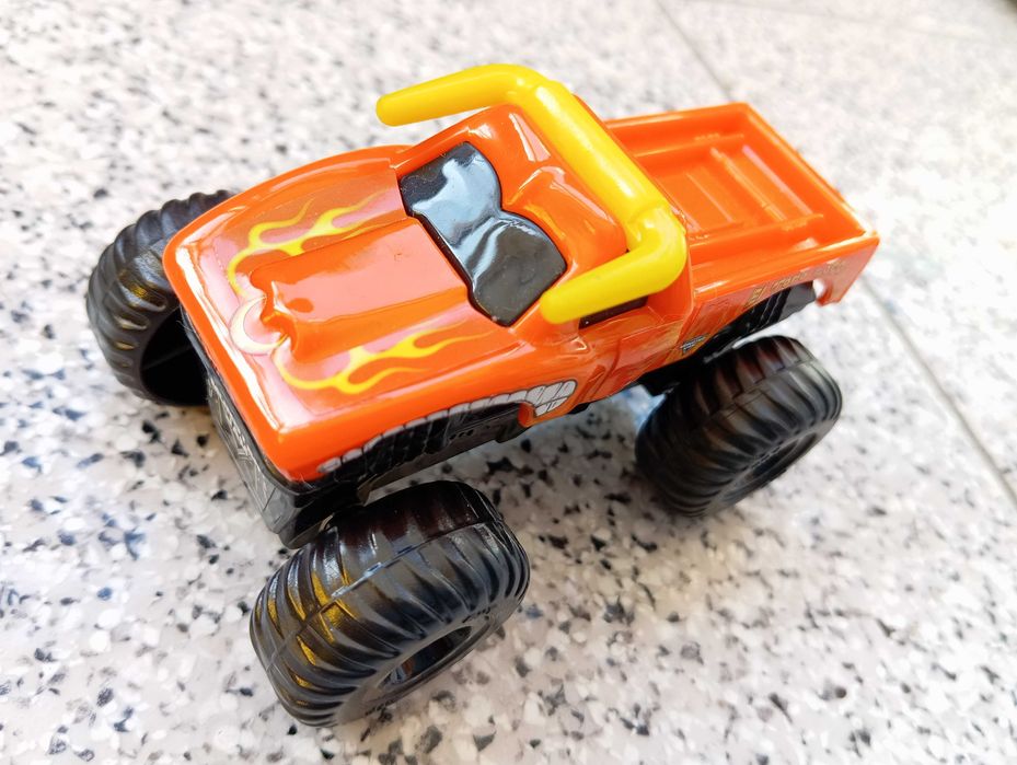 Diversos carros de coleção