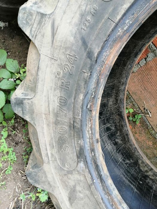 Pneus trator jante 24