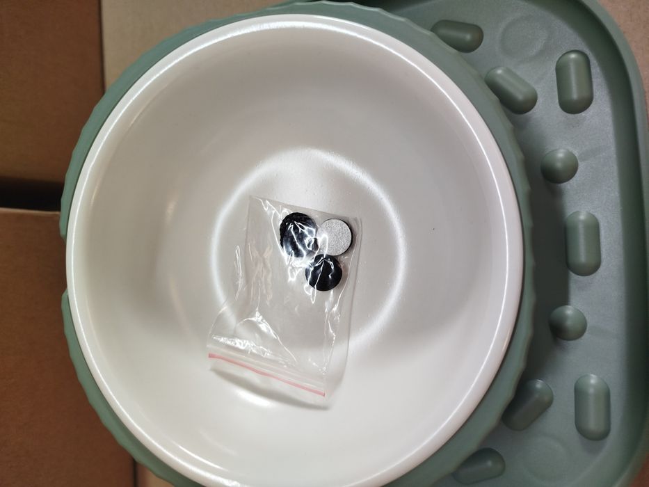 Stylowa miska dla psa lub kota – ceramiczna na podwyższeniu!