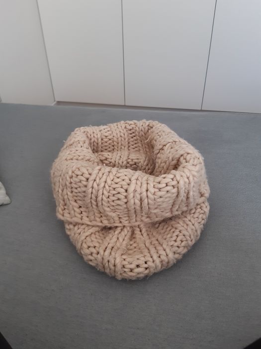 Ciepły komin H&M beżowy