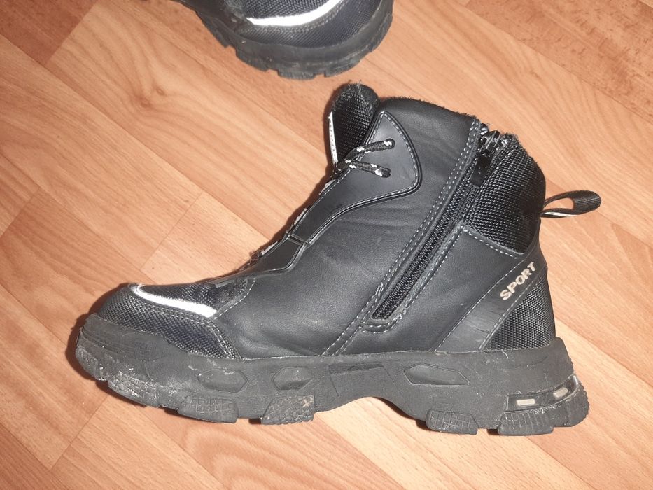 Зимові черевики для хлопчика