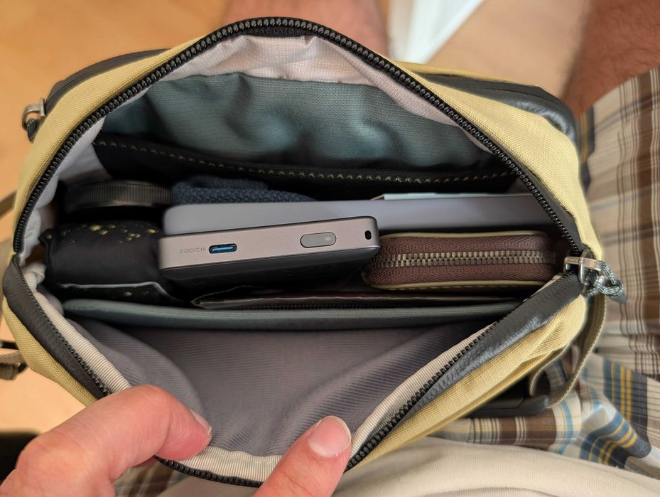 Bellroy Venture Ready Sling 2.5L Safari