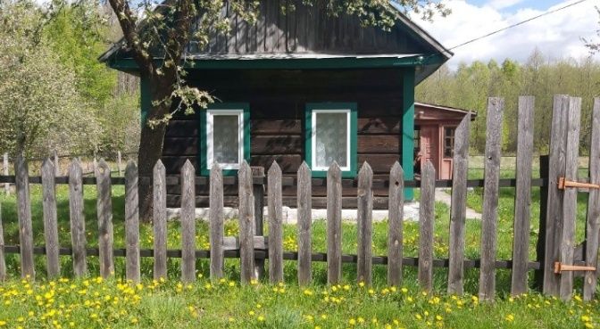 Будинок біля лісу та озера. Гута Ткачова.