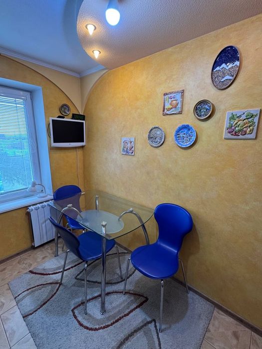 Продам 2к квартиру на ж/м Мирний