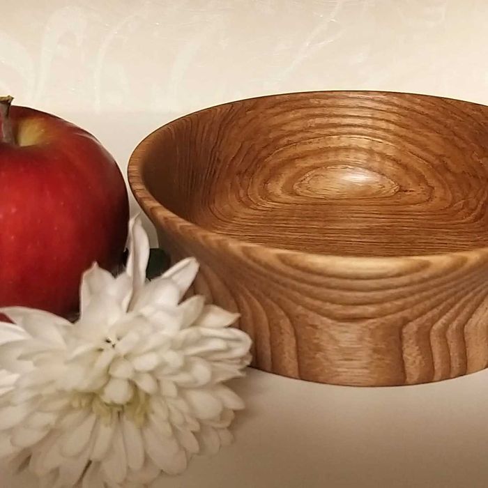 Изделия из дерева ручной работы,посуда,подсвечники т.д.