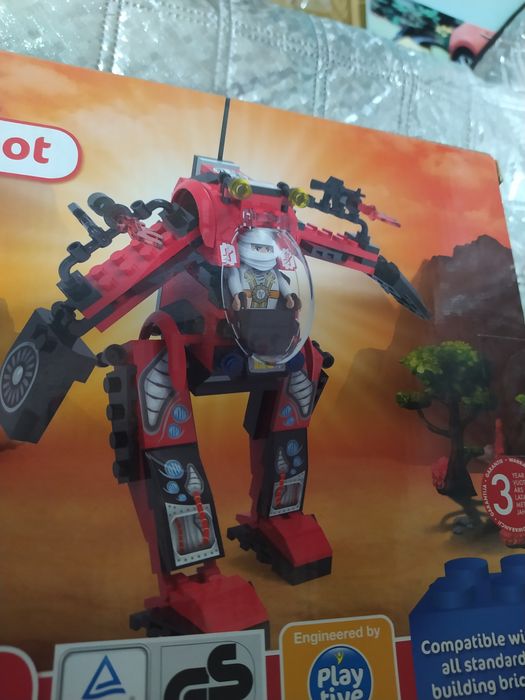 Nowy zestaw klocków - robot plus gratis pojazd Hot Whells