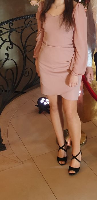 Sukienka  wizytowa  elegancka 40