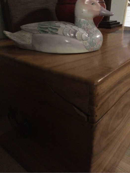 Baú em madeira original do Oriente