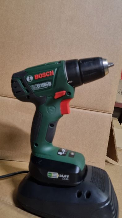 Шуруповерт BOSCH