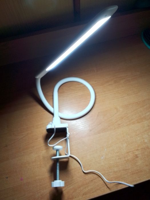 Inteligętna dotykowa lampa biurkowa LED