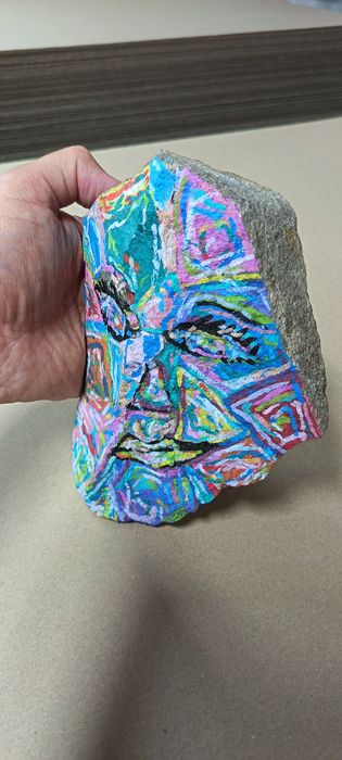 „KolorosFace” No. 001 – NANA – oryginalny obraz na kamieniu 1/1