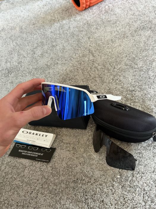 Okulary sportowe Oakley Sutro Light